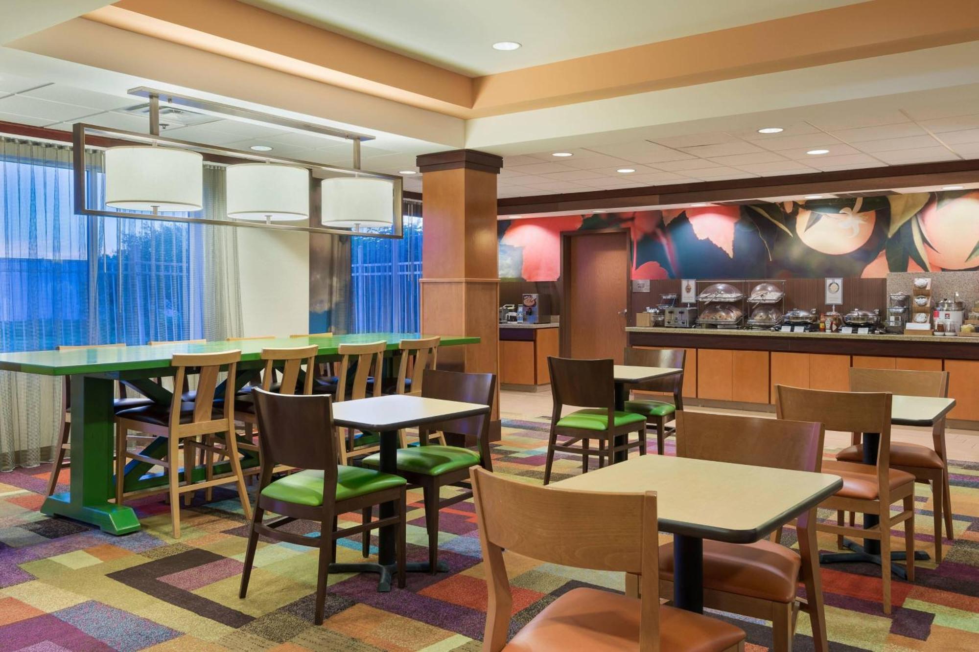 Hotel Fairfield & By Marriott 3*