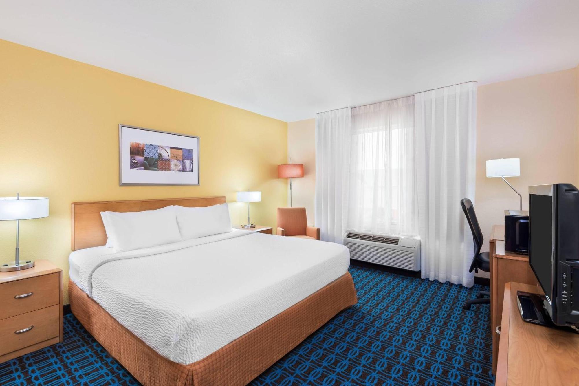 Fairfield & By Marriott 3*