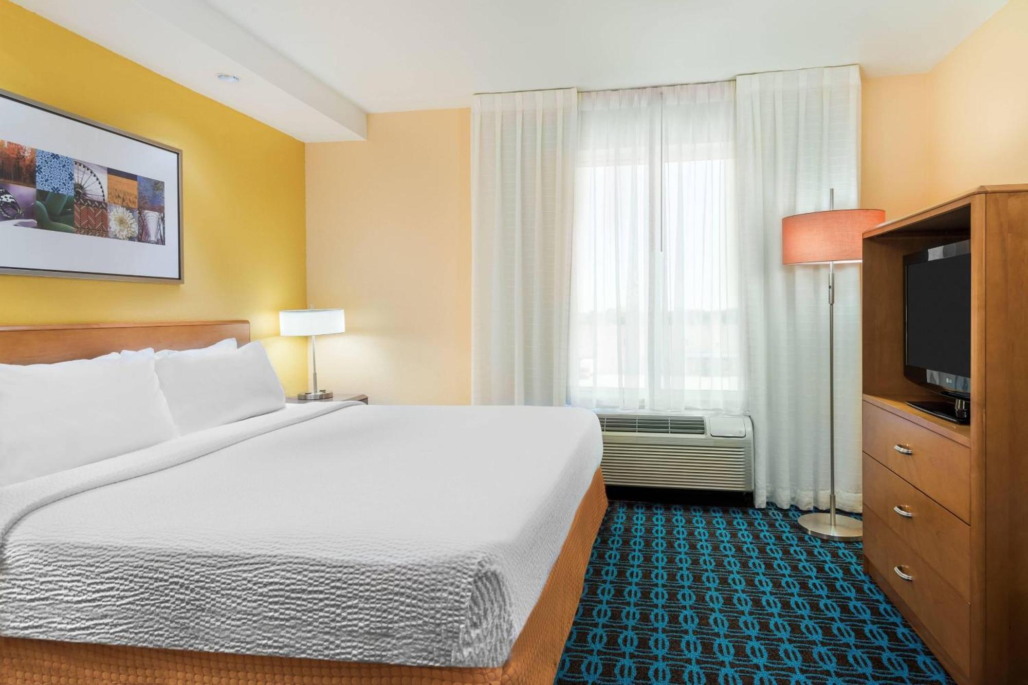 Fairfield & By Marriott