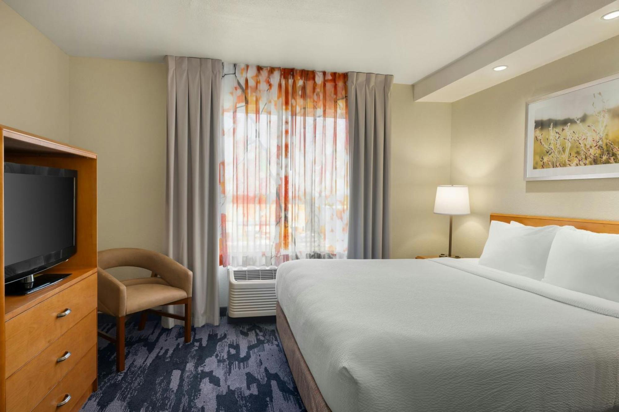 Hotel Fairfield & By Marriott