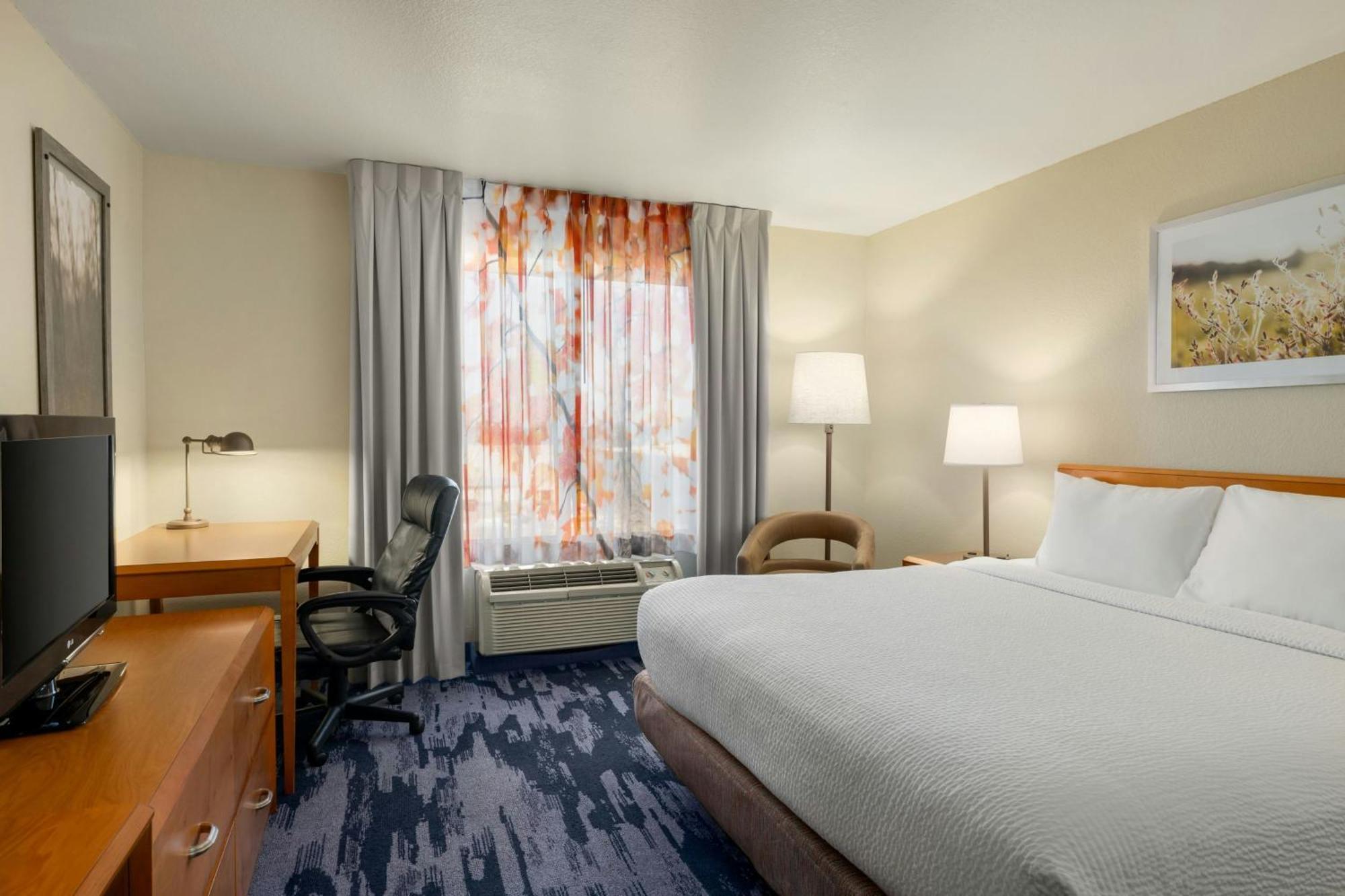 Fairfield & By Marriott